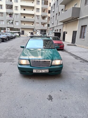 Mercedes C 200-1