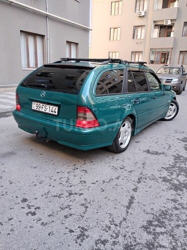 Mercedes C 200-4