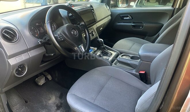 Volkswagen Amarok-12