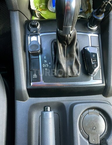 Volkswagen Amarok-9