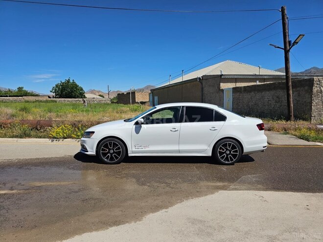 Volkswagen Jetta-7