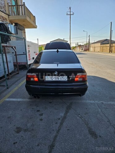 BMW 528-2