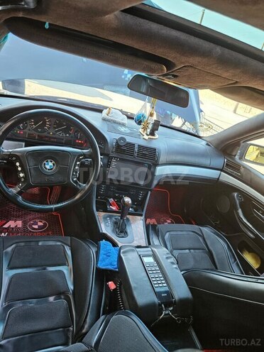 BMW 528-4