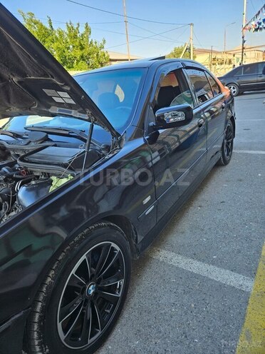 BMW 528-6