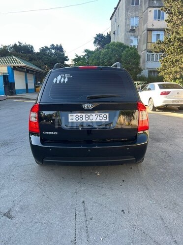 Kia Carens-8