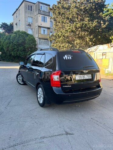 Kia Carens-10