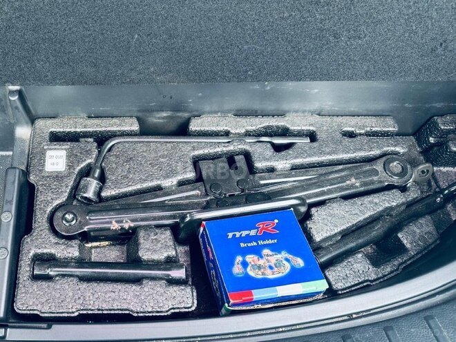 Hyundai Santa Fe-12