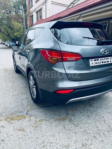 Hyundai Santa Fe-5