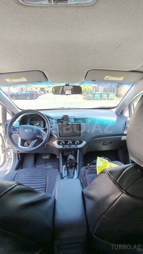 Kia Rio-5