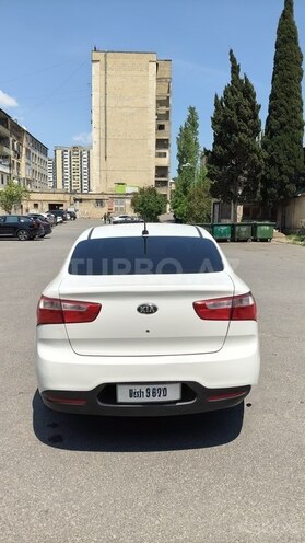 Kia Rio-2