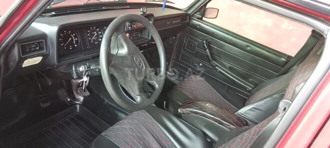 LADA (VAZ) 2107-4