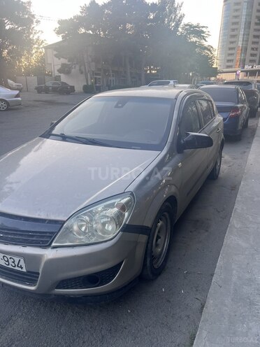 Opel Astra-3