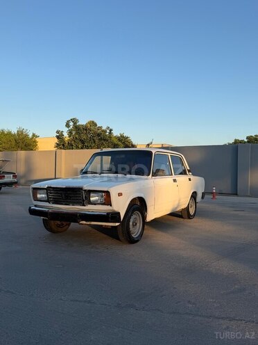 LADA (VAZ) 2107-2