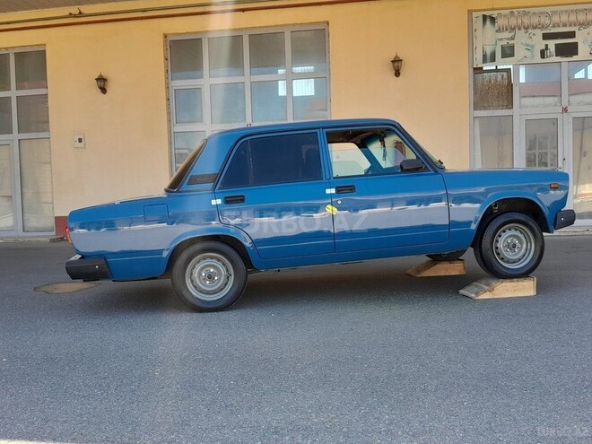 LADA (VAZ) 2107-4