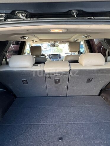 Hyundai Santa Fe-11