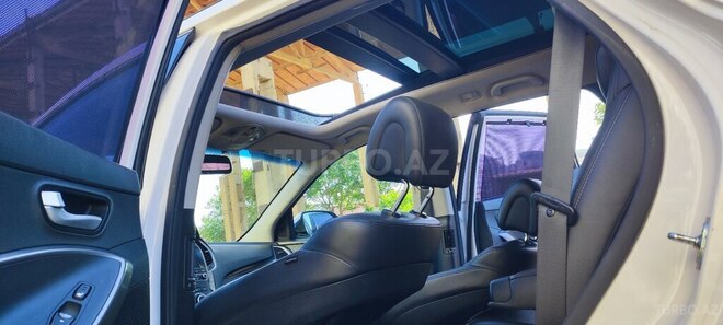 Hyundai Santa Fe-15