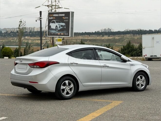 Hyundai Avante-4