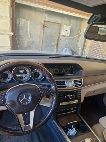 Mercedes E 220-7