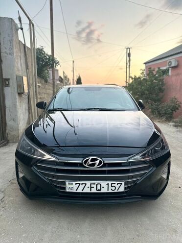 Hyundai Elantra-1
