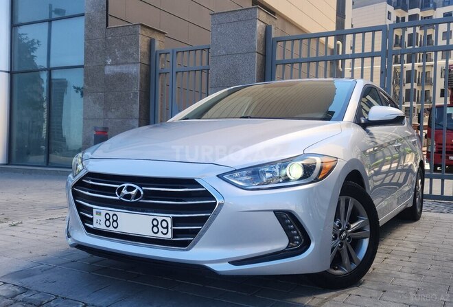 Hyundai Elantra-2