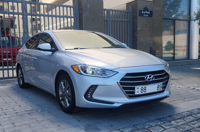 Hyundai Elantra-6