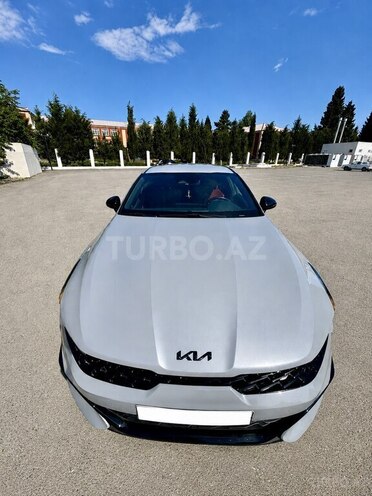 Kia K5-8