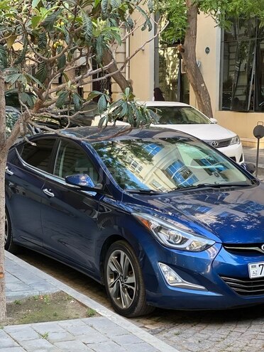 Hyundai Elantra-2
