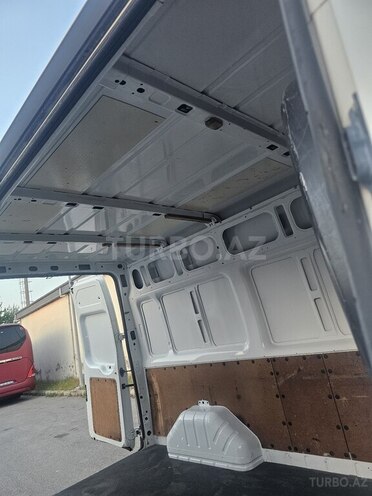 Ford Transit-3