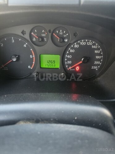 Ford Transit-8