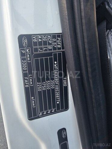 Ford Transit-5