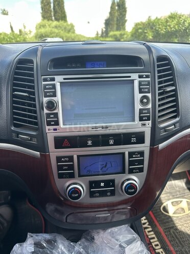 Hyundai Santa Fe-12