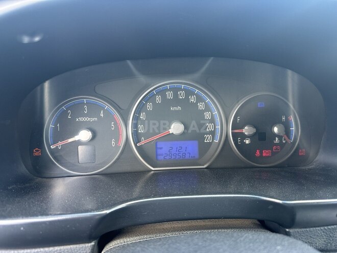 Hyundai Santa Fe-11