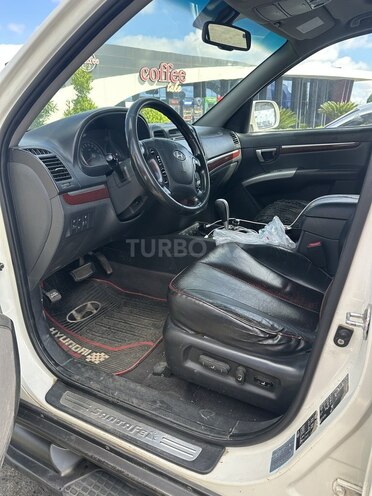 Hyundai Santa Fe-10
