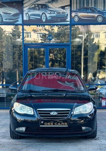 Hyundai Elantra-1