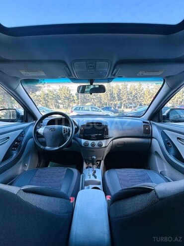 Hyundai Elantra-9