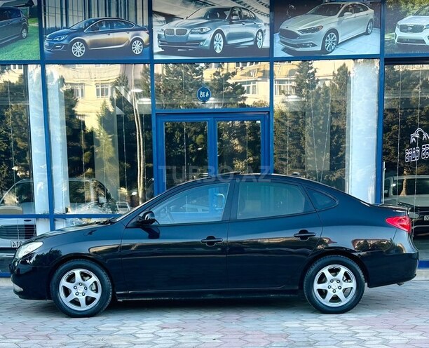 Hyundai Elantra-10