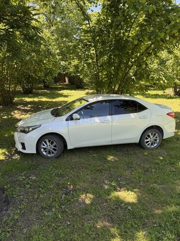 Toyota Corolla-3