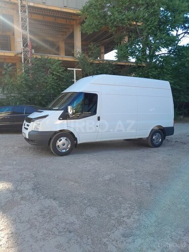 Ford Transit-4