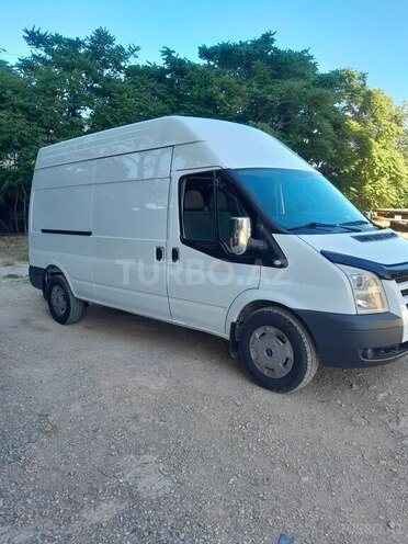 Ford Transit-6