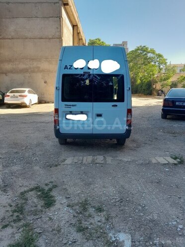 Ford Transit-8