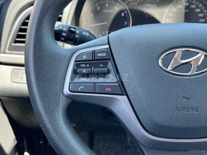 Hyundai Avante-4