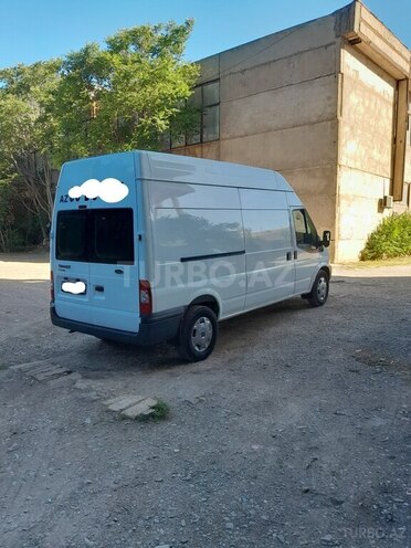 Ford Transit-11