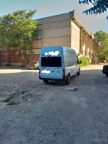 Ford Transit-12