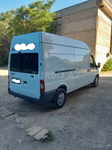 Ford Transit-14