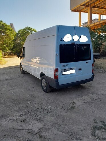 Ford Transit-15