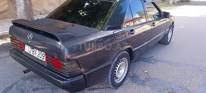 Mercedes 190-5