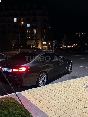 BMW 530-12