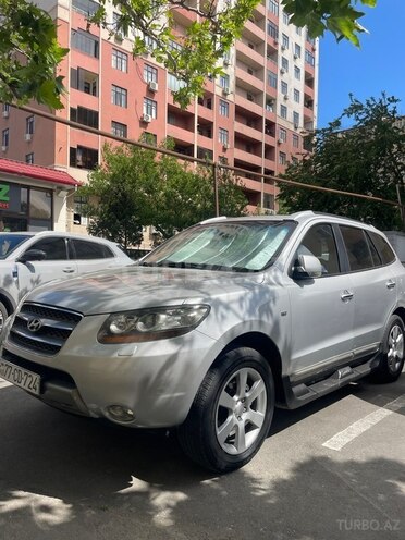 Hyundai Santa Fe-18