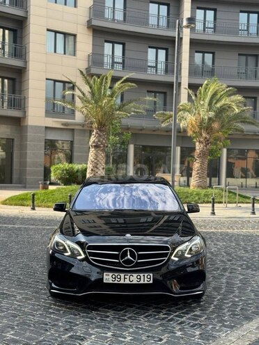 Mercedes E 220-1