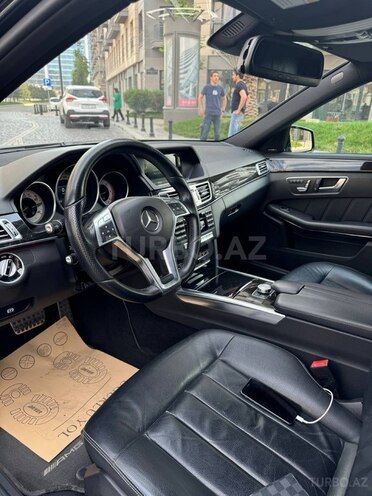 Mercedes E 220-9